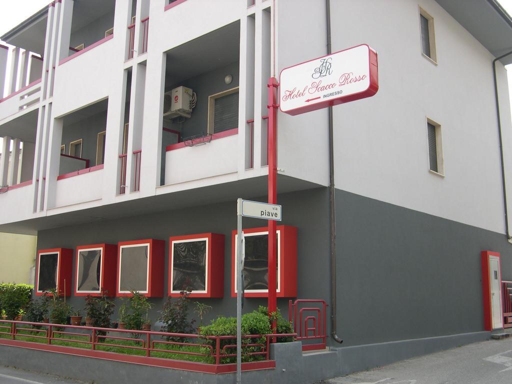Hotel Scacco Rosso Sant'Egidio alla Vibrata Exterior foto